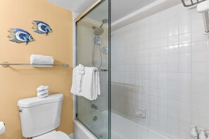 House, Multiple Beds, Balcony, Ocean View (Daytona White Surf 504-OceanZenn) | Bathroom | Towels - Daytona White Surf (Daytona Beach Shores)