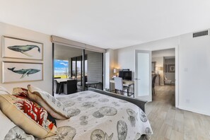 公寓式客房, 多张床, 露台, 海洋景观 (Daytona Horizons - 102) | 3 多间卧室、特色装修、特色家居、床单