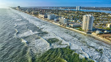 Condo, várias camas, sacada, vista para o oceano (Daytona Beach Living #504) | Praia | Perto da praia