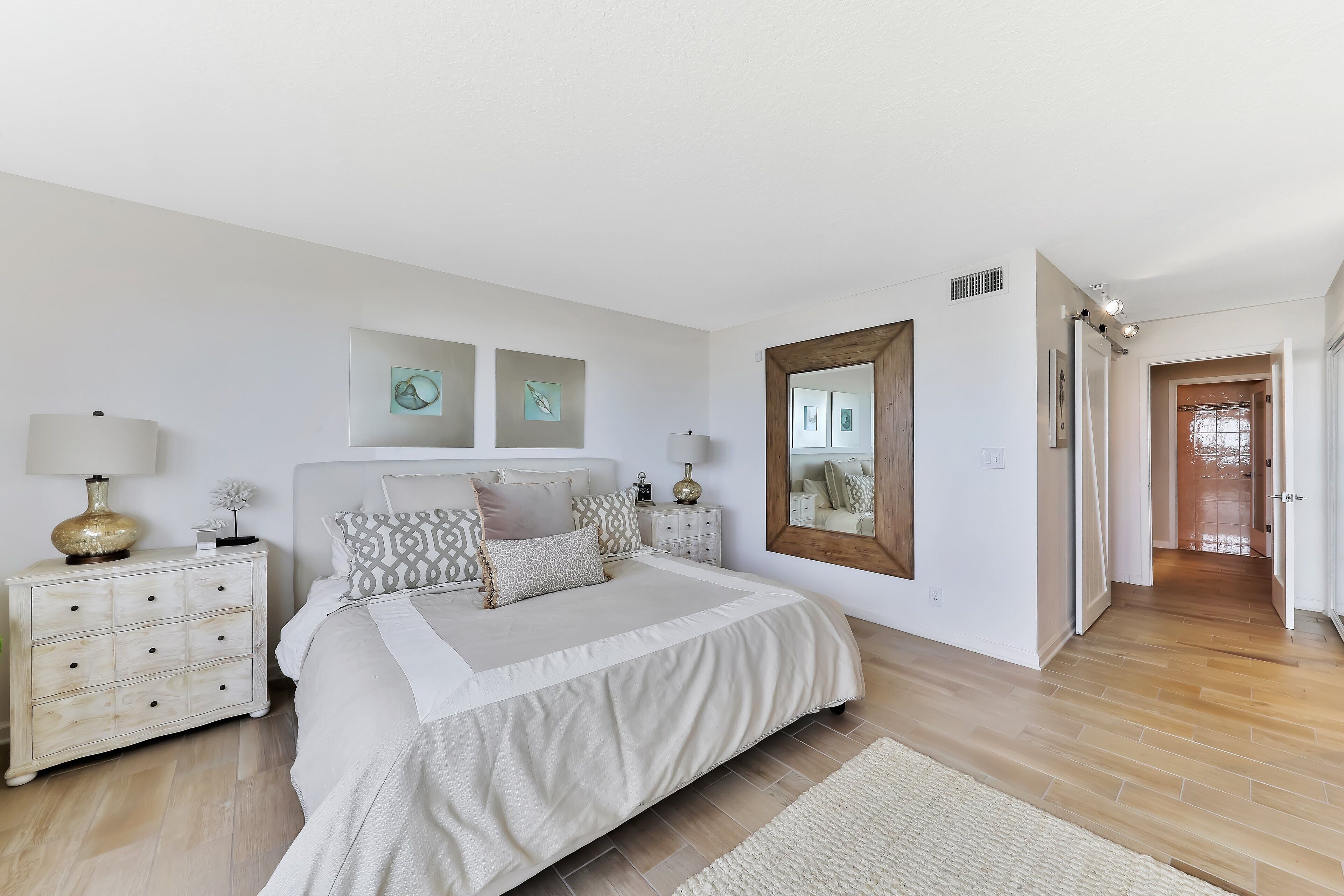 公寓式客房, 多张床, 露台, 海洋景观 (Daytona Horizons - 102) | 3 多间卧室、特色装修、特色家居、床单