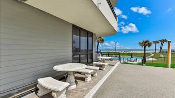 Condo, várias camas, varanda, vista para o oceano (Daytona Horizons - 102) | Vista do quarto