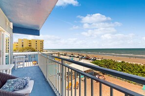 Apartamento, 1 cama de matrimonio con sofá cama, balcón (NSB Coconut Palms Beach Resort 4312) | Vistas desde la habitación