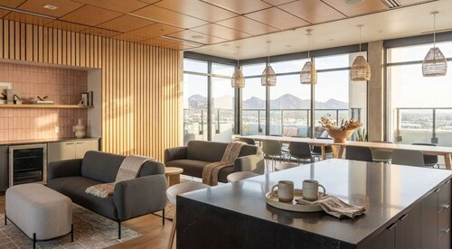 Boulevard Stays Studio Retreat Pool, Gym & Parking Included 1