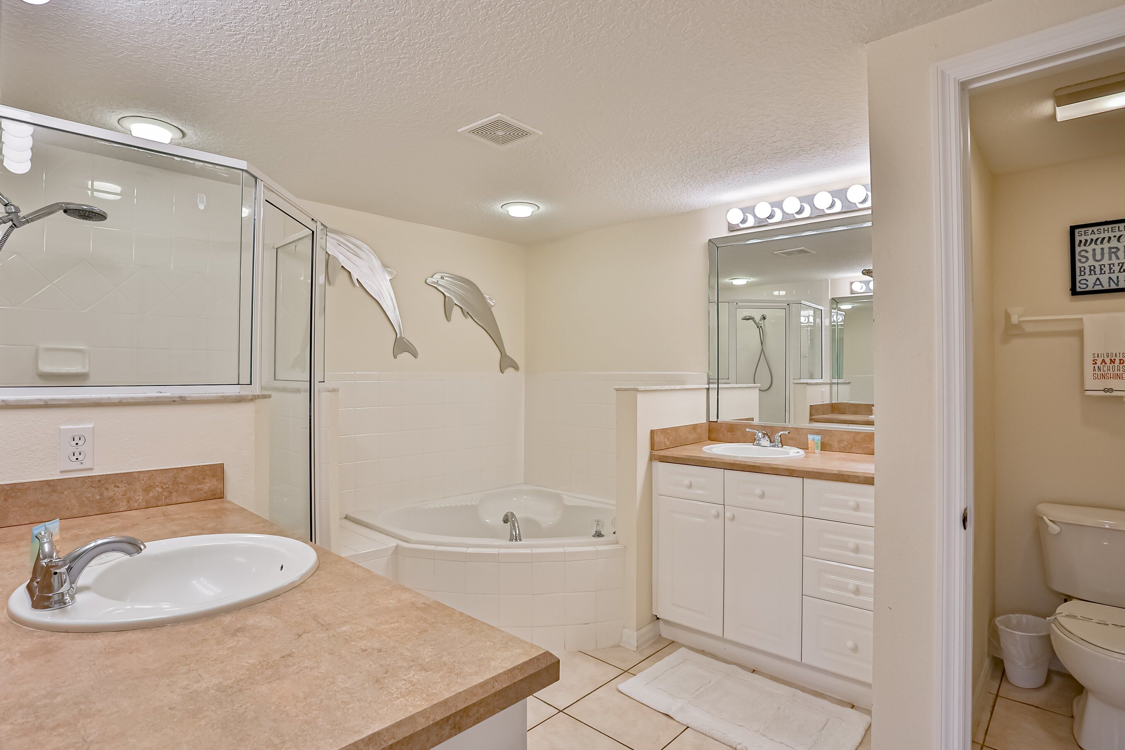 Appart'hôtel, plusieurs lits, accès piscine, vue jardin (NSB Oceanwalk 5-203) | Salle de bain | Serviettes fournies