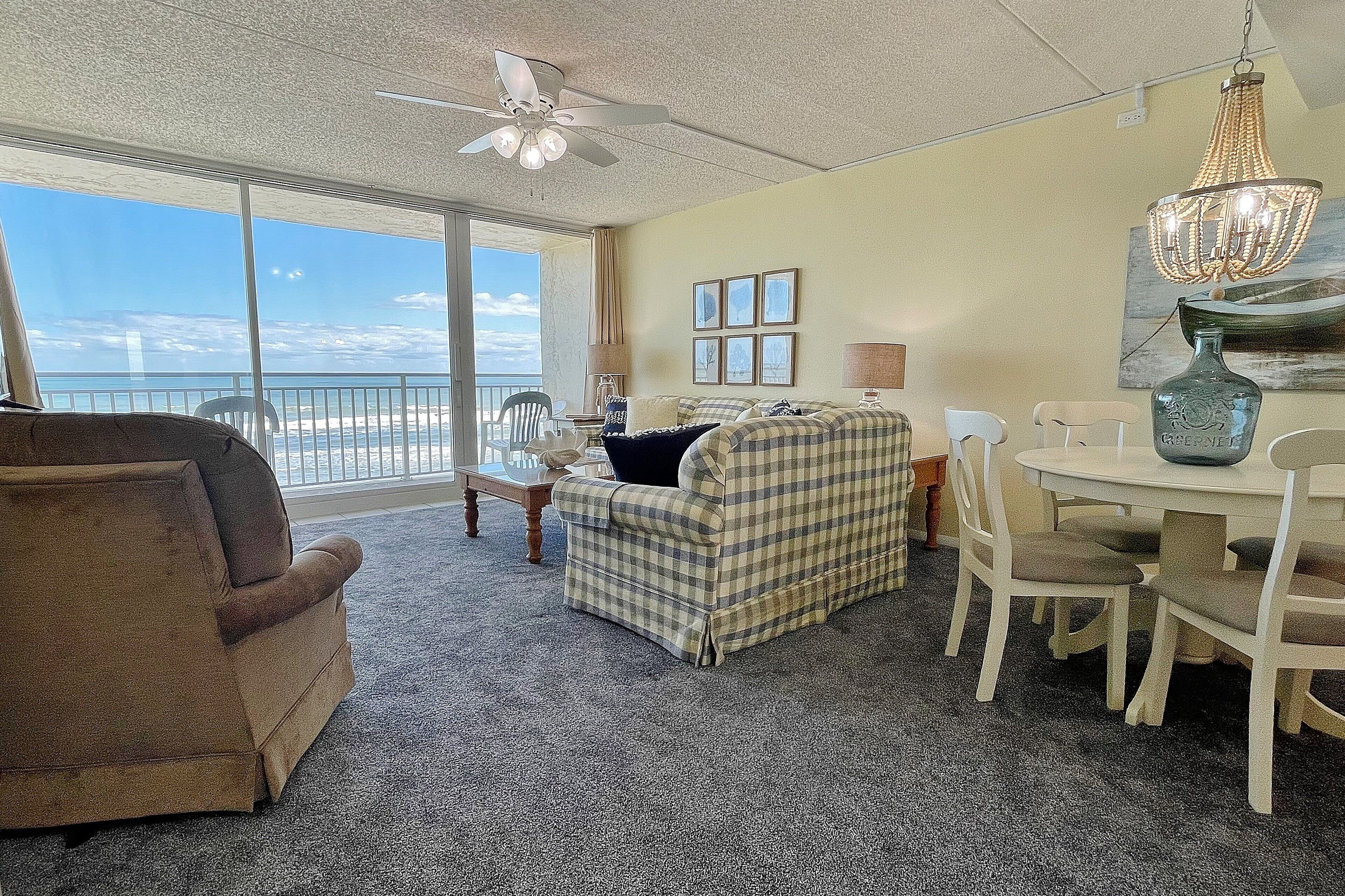 Condo, nhiều giường, ban công, quang cảnh biển (NSB Pelican 303E) | Khu phòng khách