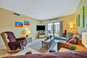 House, Multiple Beds, Balcony, Partial Ocean View (NSB Sea Coast Garden II 311) | Living area - Sea Coast Garden (New Smyrna Beach)