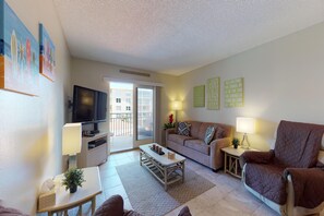 Interior - Sea Coast Garden (New Smyrna Beach)