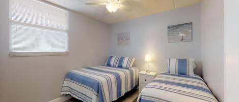 Leilighet, flere senger, balkong, strandutsikt (Ponce Inlet SouthPoint 303) | 2 soverom, individuelt dekorert, individuelt innredet og sengetøy