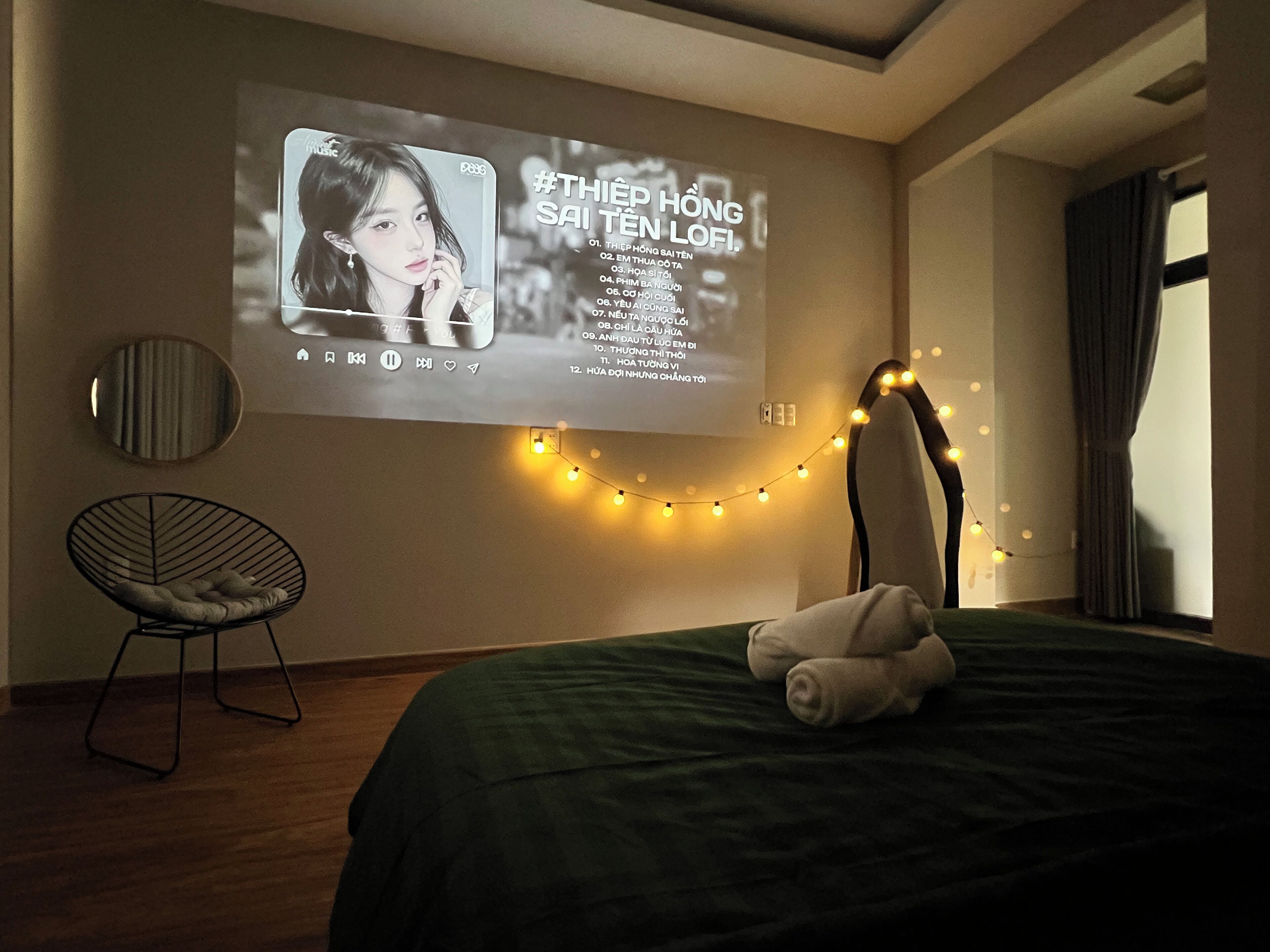 Premium bedding, iron/ironing board, free WiFi