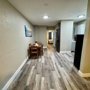 Dining - Renovated Apt in Clearwater, Washer/Dryer, Pets OK (Clearwater)