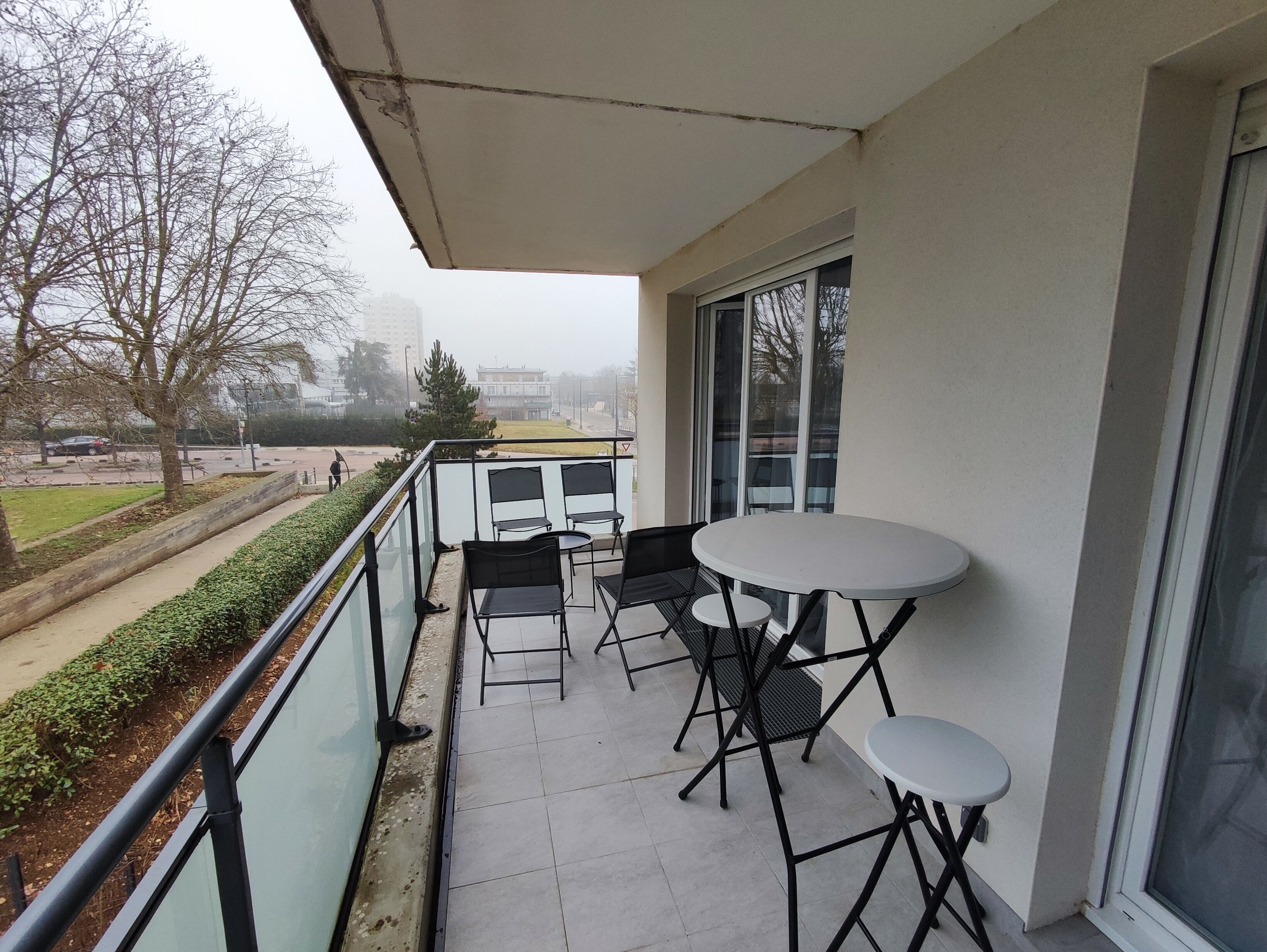 屋外ダイニングエリア