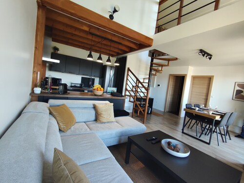 Duplex moderne, chaleureux au calme à Toison d'or