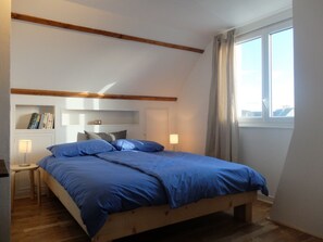 Ferros/tábuas de passar roupa, Wi-Fi, roupa de cama