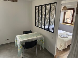 WiFi, bed sheets - Le Cocon Thermal - New & modern apartment (Luxeuil-les-Bains)