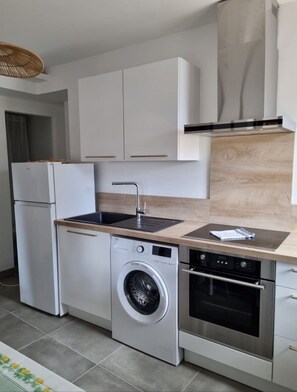 Private kitchen - Le Cocon Thermal - New & modern apartment (Luxeuil-les-Bains)