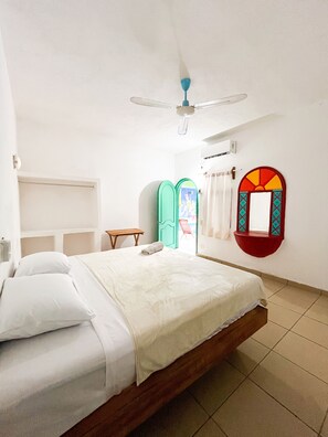 베이직룸 | 무료 WiFi, 침대 시트