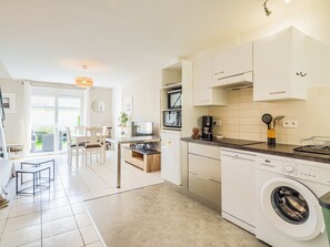 Fridge, microwave, oven, stovetop - Havre de paix ensoleillé à Ploemeur – Jardin (Ploemeur)