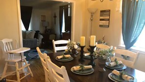 Dining - The Happy House! (Wakefield)