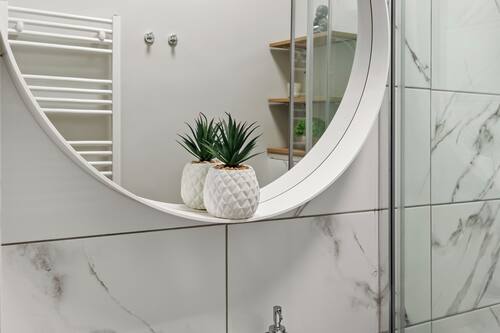 Deluxe Studio, Kitchenette, City View | Bathroom