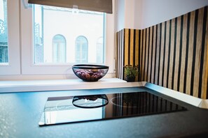 Superior Studio, Kitchen, City View | Private kitchen | Espresso maker, coffee/tea maker, electric kettle - OldTown Suites Smârdan - Pumo Properties (Bucharest)