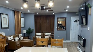 Unclassified image, 4 of 6, button - Beautiful 4-bedroom 2 bath residence. (Union)