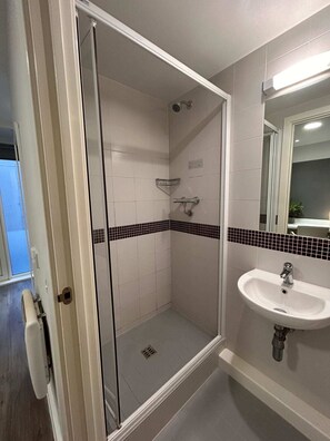 Studio, Non Smoking | Bathroom - Student Only Glassyard Building (London)