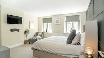 4 bedrooms, Internet, bed sheets