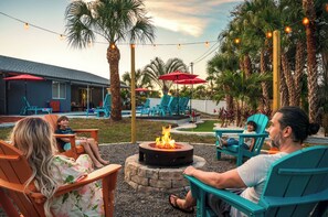 Terrace/patio - Htd Pool + MiniGolf + Firepit + GameRoom + Swingset (Bradenton)