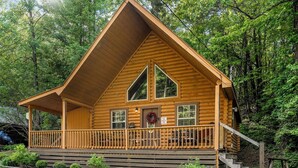 Unclassified image, 4 of 27, button - Peaceful 3-Bedroom Cabin in Sevierville with Cozy Charm (Sevierville)
