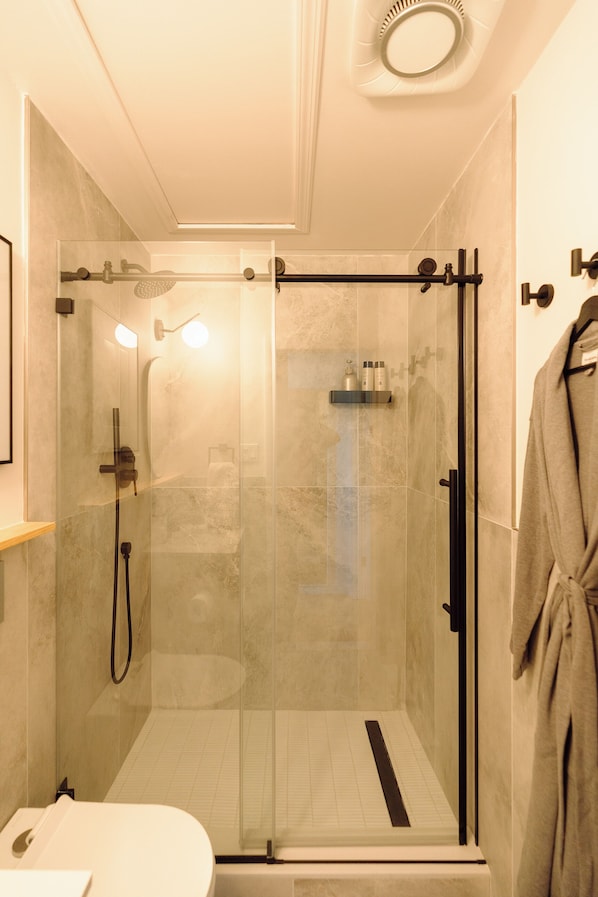 Hair dryer, towels, soap, shampoo