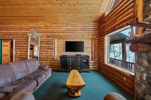 Televisión, chimenea