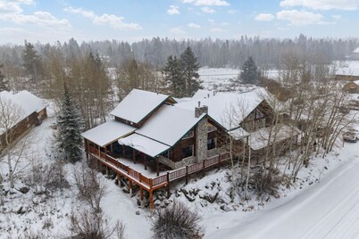 Edgewater Cabin | Hot Tub, Fire Pit, Steps to Henry`s Fork River!