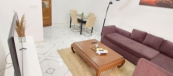 Cosy studio 100m from the sea
