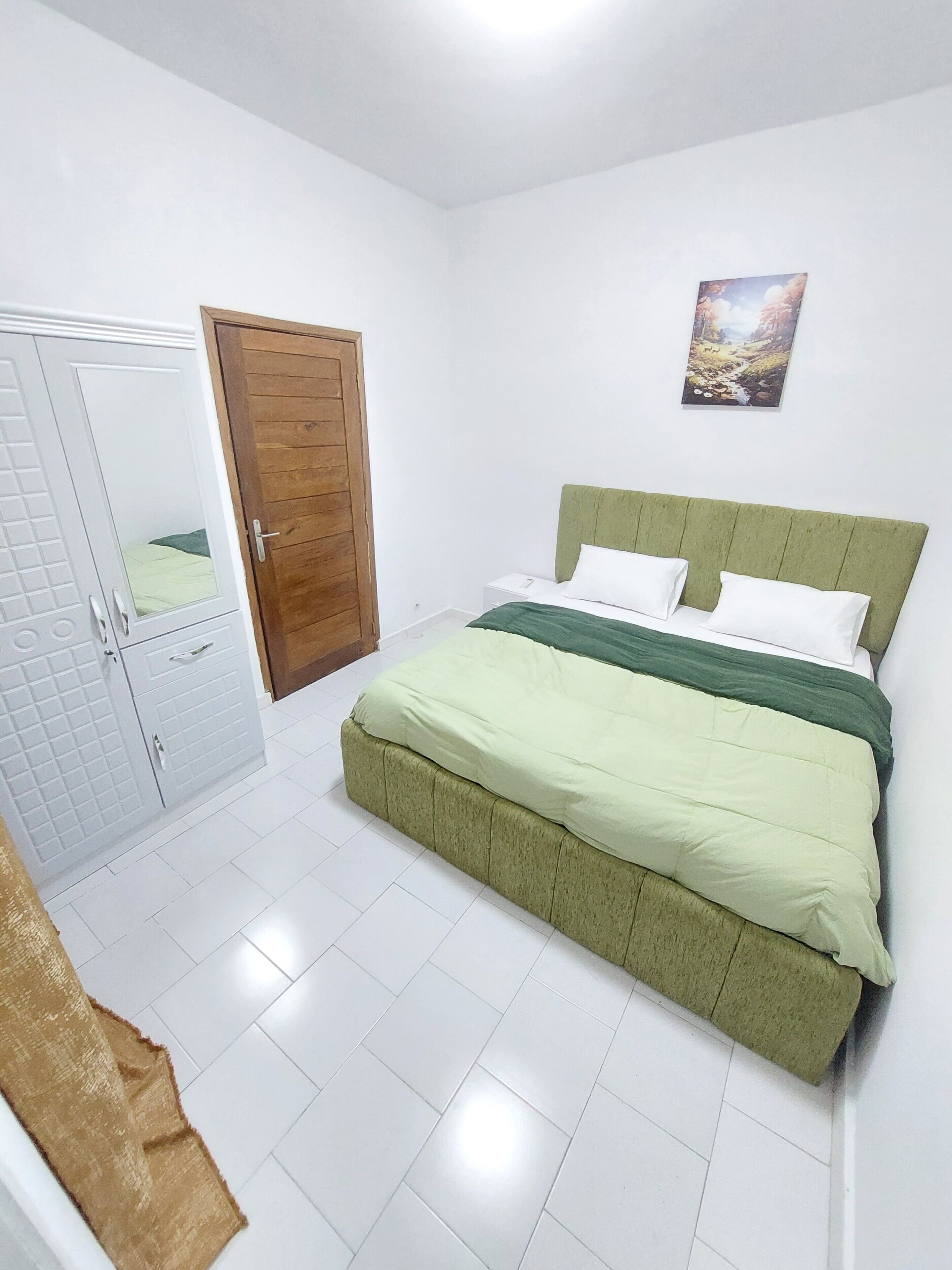 1 chambre, fer et planche à repasser, Wi-Fi, draps fournis