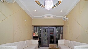 House | Reception - Hotel O Durg Railway Junction (Durg)