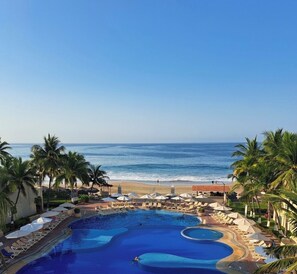 Outdoor pool, a heated pool - Oceanfront suite, beautiful view of Ixtapa Zihuatanejo Bay (Ixtapa Zihuatanejo)