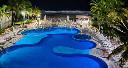 Oceanfront suite, beautiful view of Ixtapa Zihuatanejo Bay