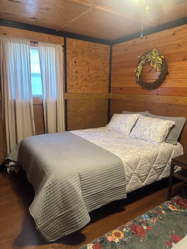 1 habitación, tabla de planchar con plancha, wifi y ropa de cama