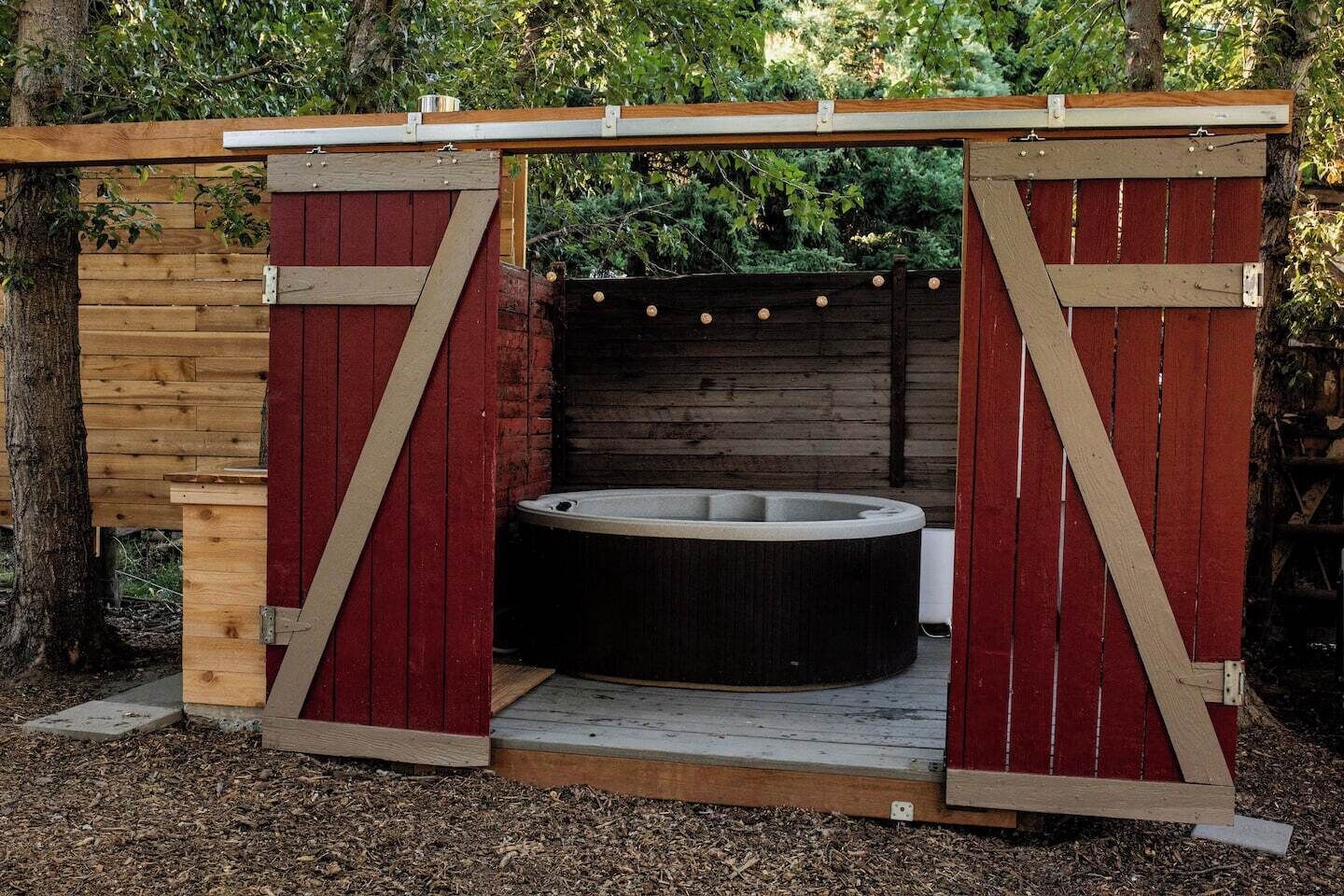 Bañera de hidromasaje al aire libre