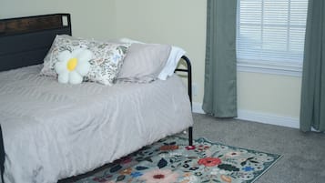 3 habitaciones, acceso a internet y ropa de cama