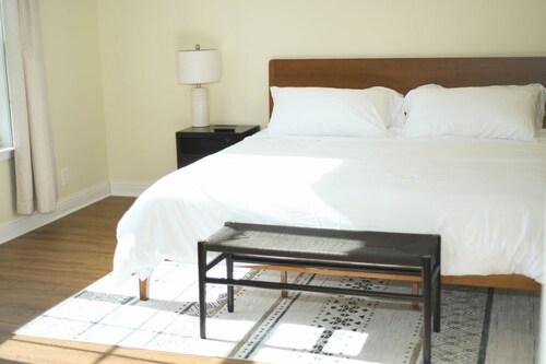 Luxury Country Retreat Near Nashville - King Suite + XXL Jacuzzi