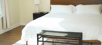 Luxury Country Retreat Near Nashville - King Suite + XXL Jacuzzi