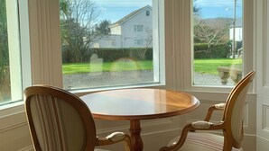 Dining - The Manor House (Peel)