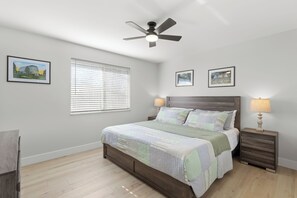 3 bedrooms, desk, iron/ironing board, travel cot - Spacious 3BR Near Airport & Hospitals | Fully Furnished + Parking (Saint Ann)