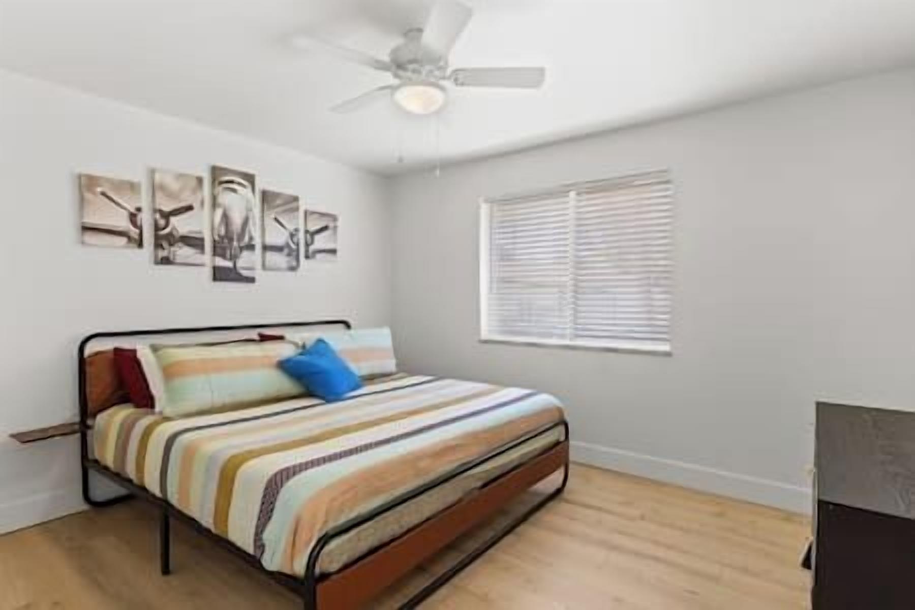 2 chambres, fer et planche à repasser, Wi-Fi gratuit, draps fournis