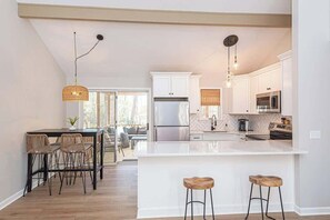Fridge, microwave, oven, stovetop - Barefoot Pines Beach Retreat | Fire Pit + Grill (Ocean Pines)