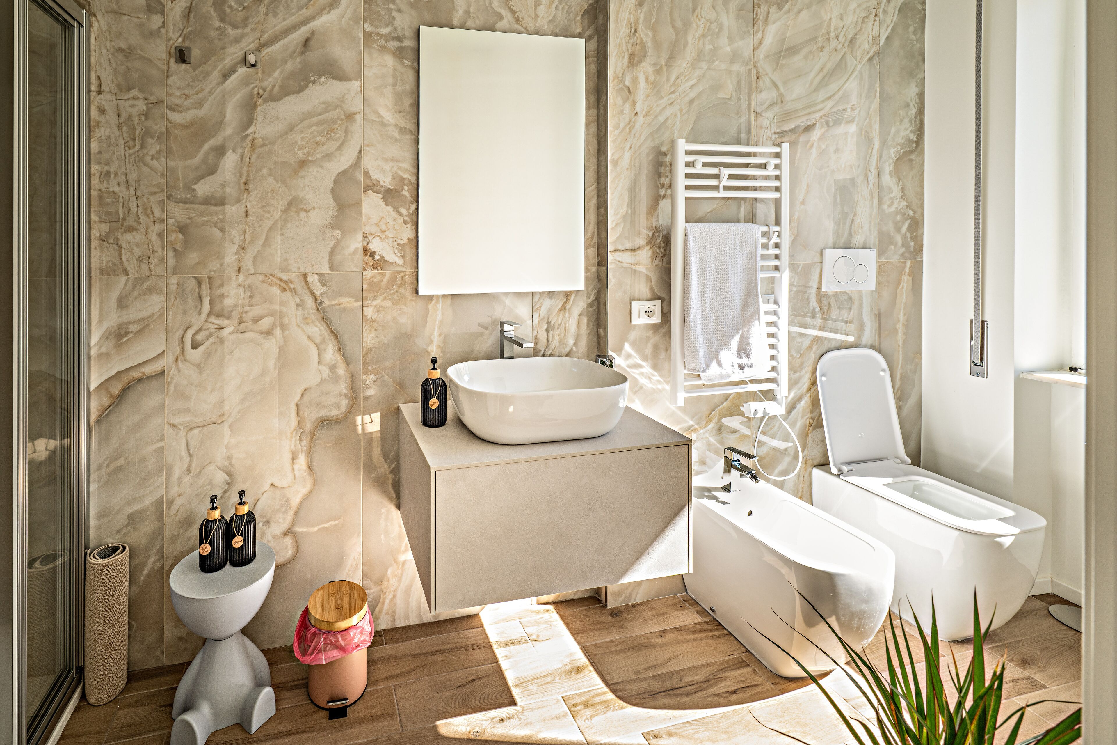 Doppia Deluxe, balcone, vista città | Bagno