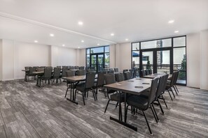 Meeting facility - XStay Suites Mansfield (Mansfield)