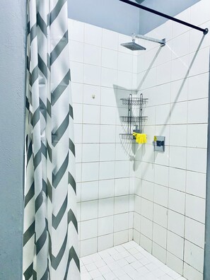 Handtücher, Seife, Toilettenpapier