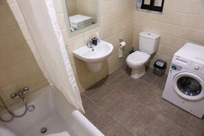 Shower, hair dryer, towels, soap - Stunning Sea View Haven at Seabreeze Court (Mellieha)